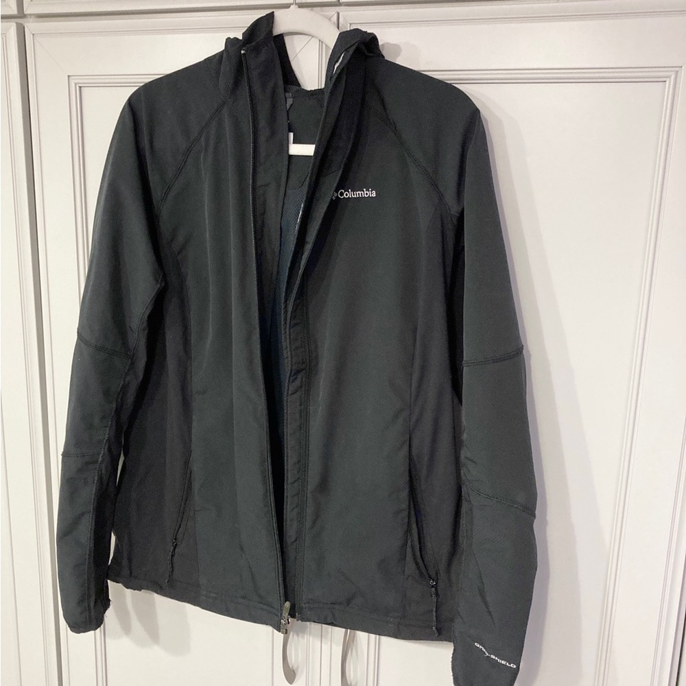 COLUMBIA Omni shield hooded windbreaker